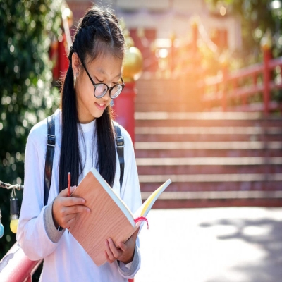 上海市房地产学校的德育活动
